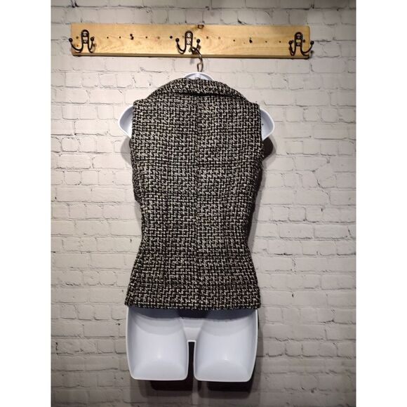 WHBM soft tweed puffer vest w/pockets medium* - Picture 2 of 5